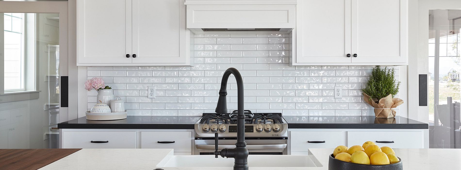 Kitchen countertop and backsplash -Tile