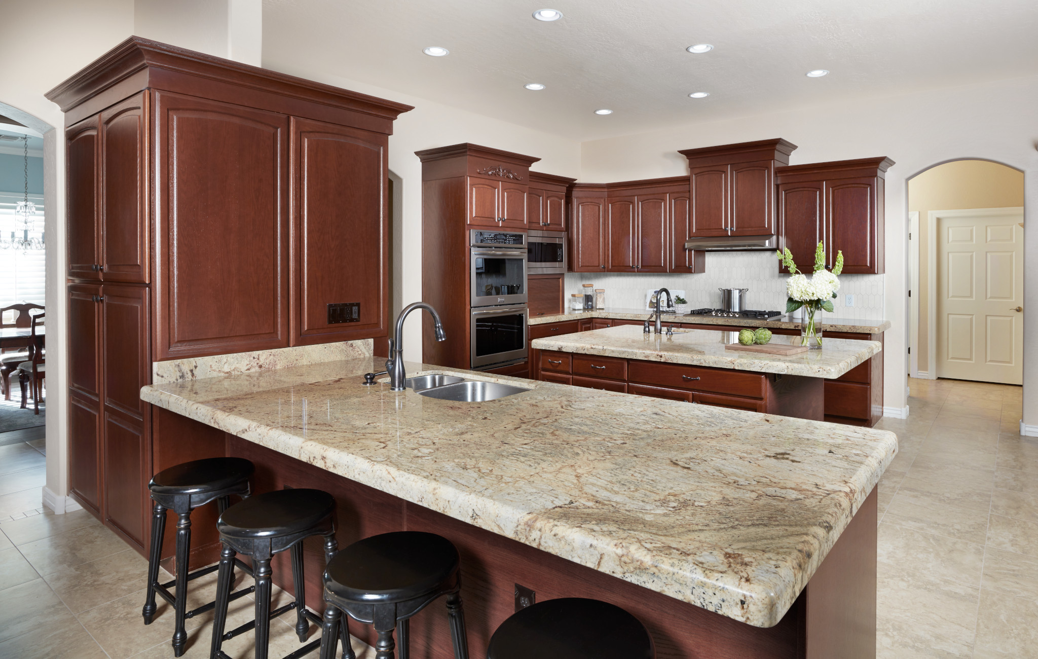 Pratt kitchen countertop — Tile